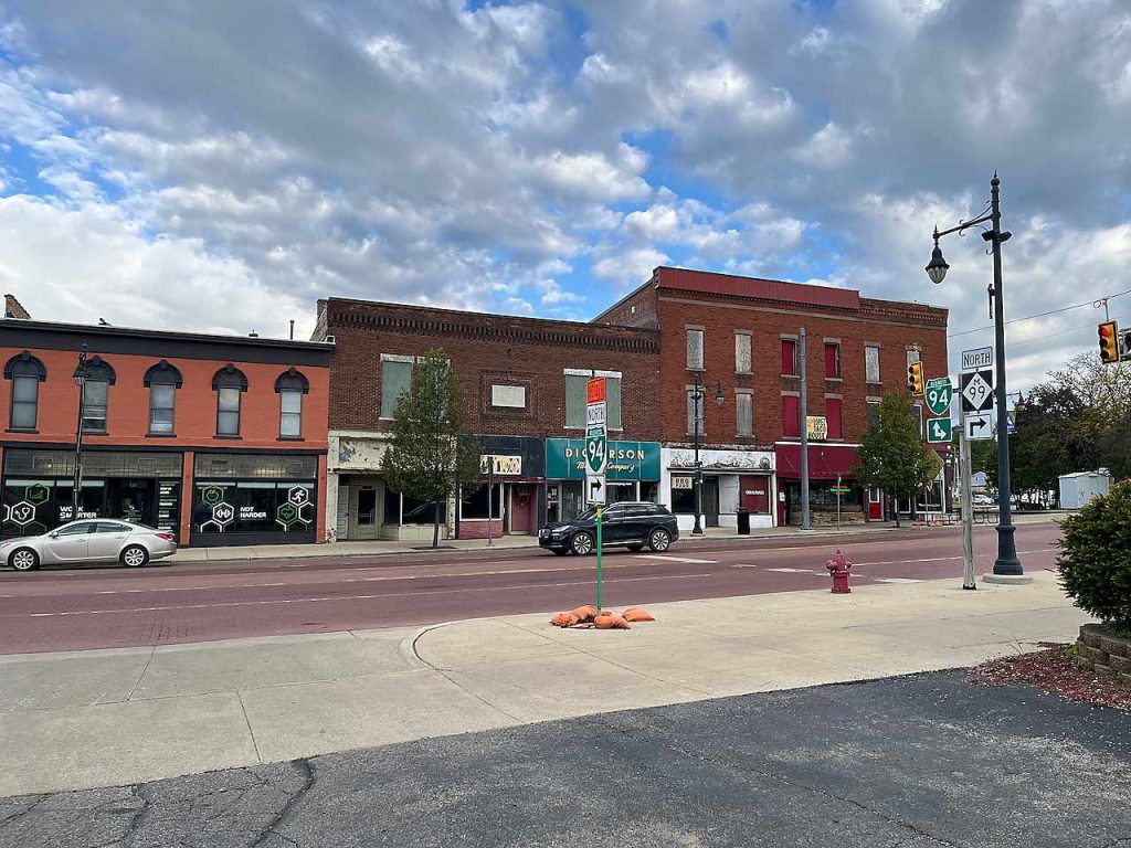 Dickerson Music Company and two neighboring storefronts